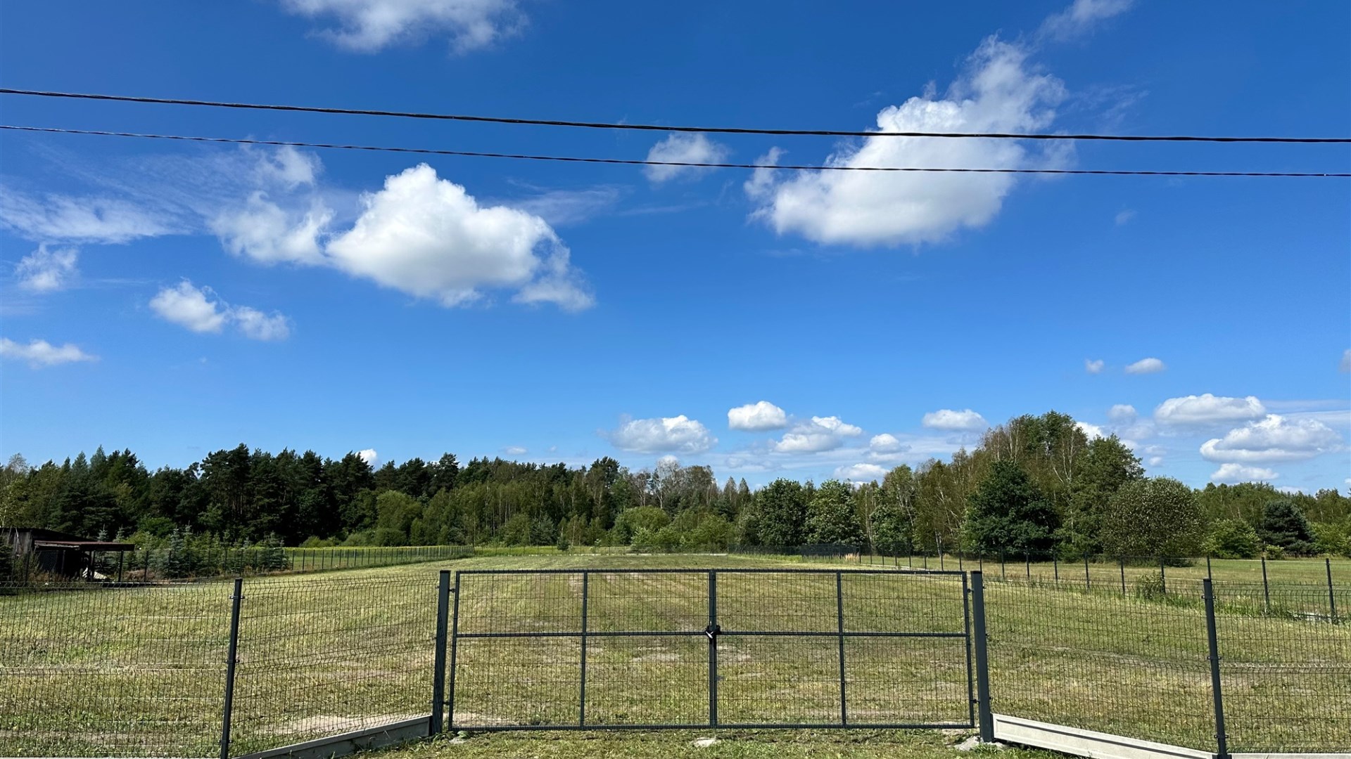 Działka na sprzedaż